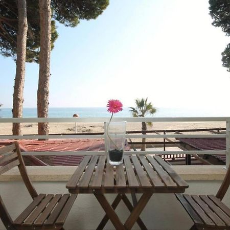 Apartamento Con Vistas Al Mar En กัมบริลส์ ภายนอก รูปภาพ