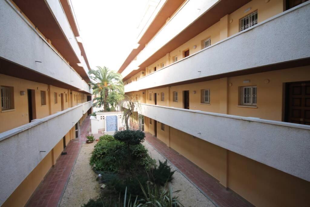 Apartamento Con Vistas Al Mar En กัมบริลส์ ภายนอก รูปภาพ