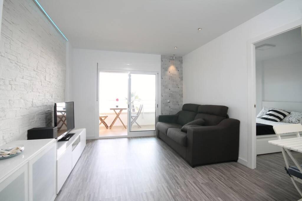 Apartamento Con Vistas Al Mar En กัมบริลส์ ภายนอก รูปภาพ