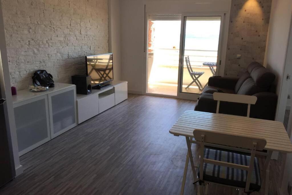 Apartamento Con Vistas Al Mar En กัมบริลส์ ภายนอก รูปภาพ