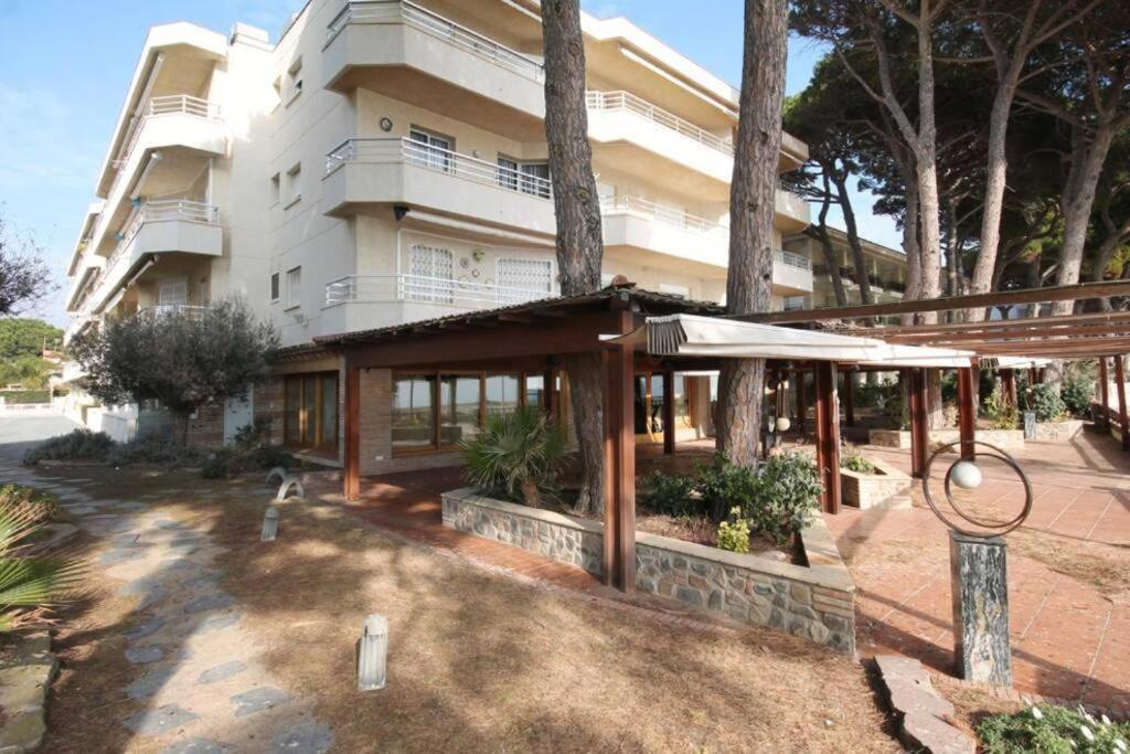 Apartamento Con Vistas Al Mar En กัมบริลส์ ภายนอก รูปภาพ